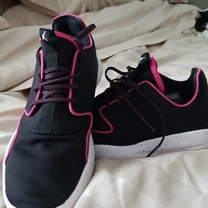 Jordan shoes/sneakers PLEASE READ DESCRIPTION